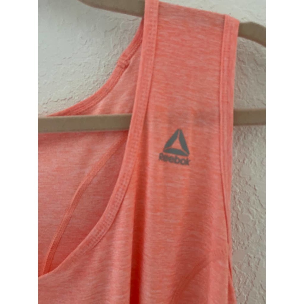 NWT Reebok top - Picture 2 of 6